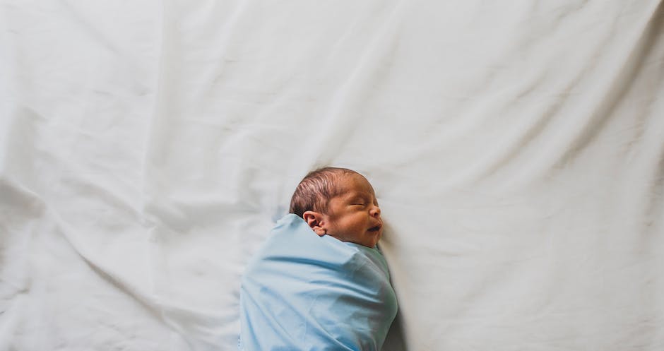 Jak rożki usztywniane wpływają na komfort i bezpieczeństwo snu niemowląt